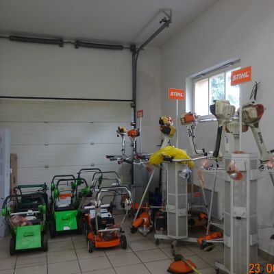 Prodejna zahradní techniky Luxík